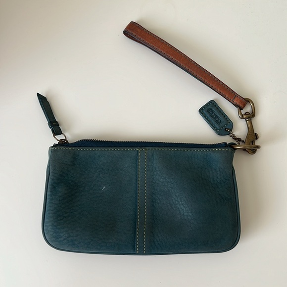 Coach wristlet - Picture 6 of 8